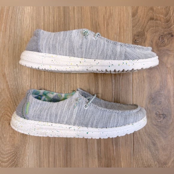 HEY DUDE YOUTH WENDY - STRETCH PEARL RIVER Size Y3-L4 EUC - Picture 4 of 6